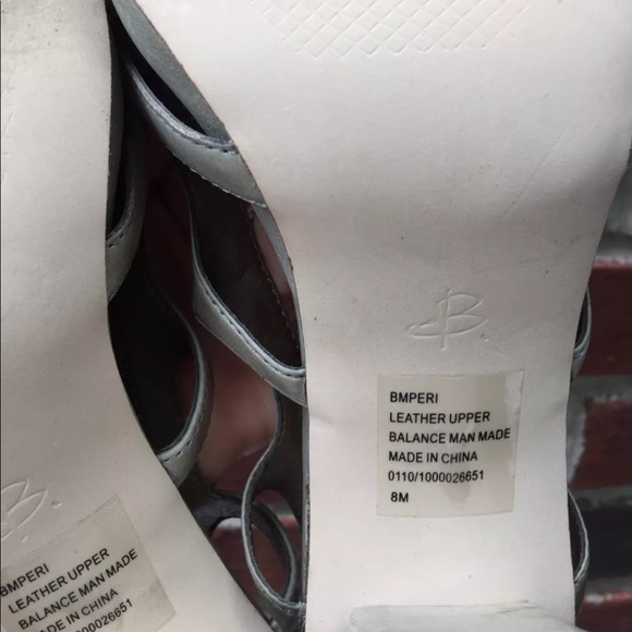 B Makowsky PERI Heels SZ 8 Cutout Block Heel RARE